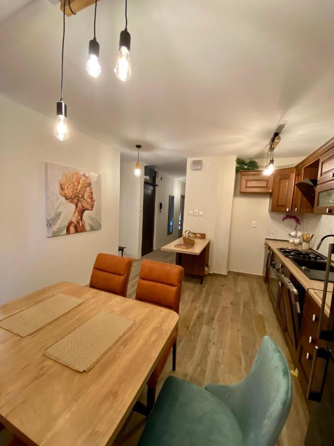 Apartment With Balcony And Free Parking ซาดาร์ ภายนอก รูปภาพ