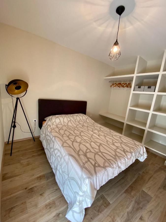 Apartment With Balcony And Free Parking ซาดาร์ ภายนอก รูปภาพ
